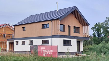 Außenansicht Rohbau der Familie Lemke seitlich